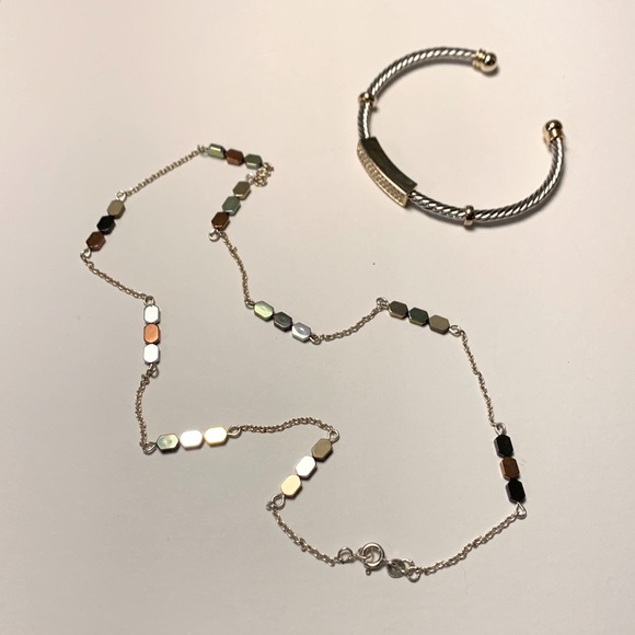 Multi-tone stationary silver necklace - Picture 6 of 8